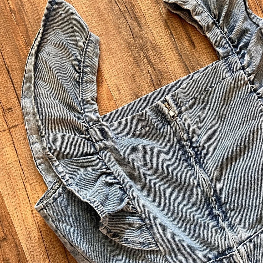 Women’s Light Wash Denim Ruffle-Strap Romper - Light Blue - Picture 2 of 3